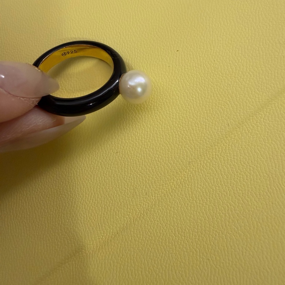 Mejuri Black and Gold Pearl Ring